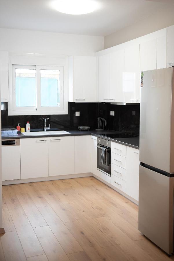 Newly Renovated Flat 500M From Subway Station Lägenhet Aten Exteriör bild
